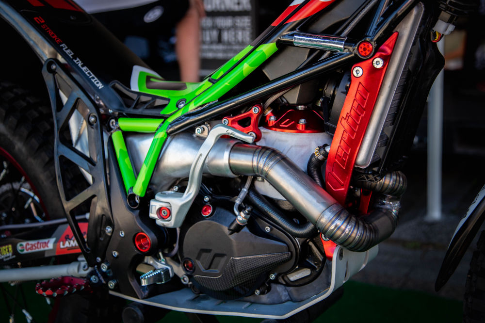 Dougie Lampkin Replica